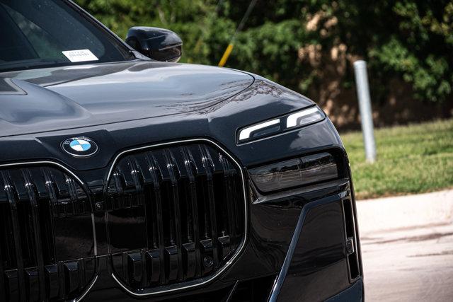 new 2025 BMW 760 car, priced at $135,075