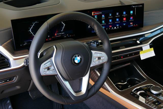 new 2026 BMW X7 car, priced at $96,025