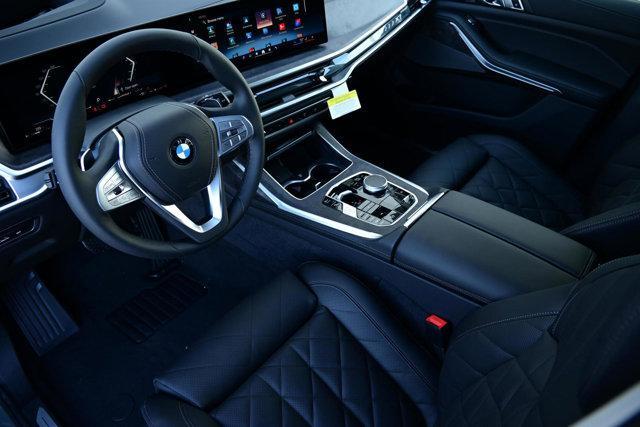 new 2025 BMW X7 car, priced at $90,325