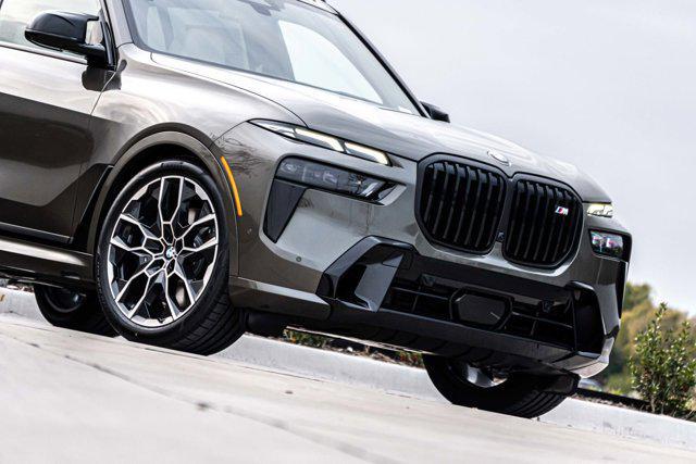 new 2025 BMW X7 car, priced at $119,725