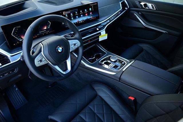 new 2025 BMW X7 car, priced at $89,025