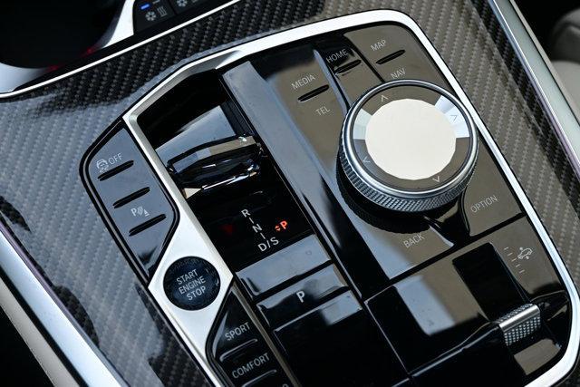 new 2026 BMW X7 car, priced at $124,275