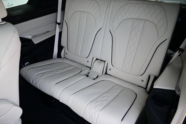 new 2026 BMW X7 car, priced at $124,275