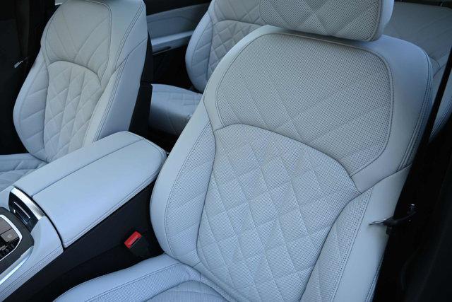 new 2026 BMW X7 car, priced at $102,275