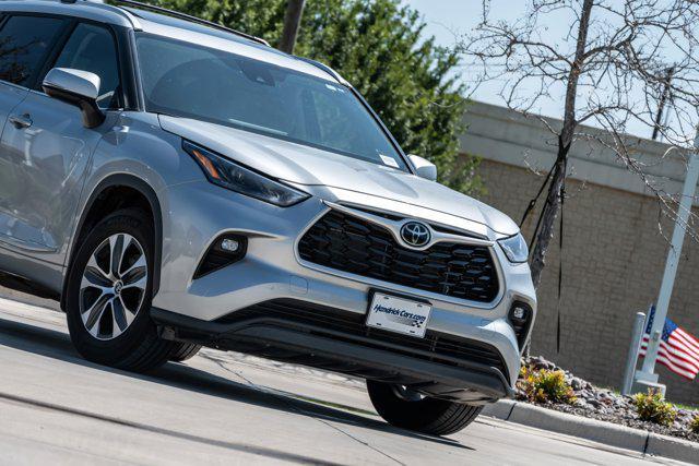 used 2023 Toyota Highlander car, priced at $39,897
