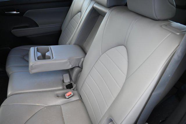 used 2023 Toyota Highlander car, priced at $39,897