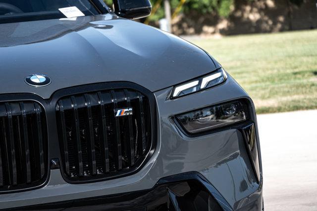 new 2026 BMW X7 car, priced at $124,375