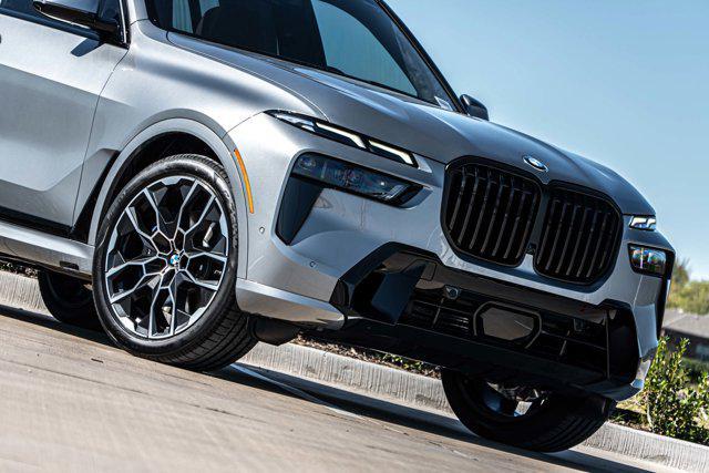 new 2025 BMW X7 car, priced at $99,875