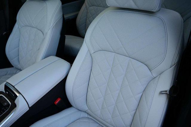 new 2026 BMW X7 car, priced at $102,375