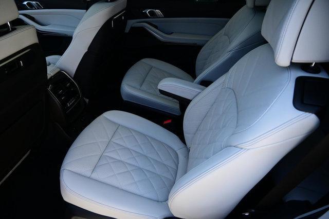 new 2026 BMW X7 car, priced at $102,375