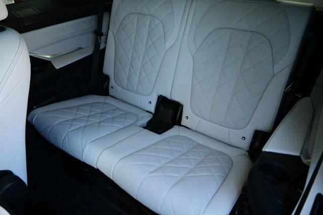 new 2026 BMW X7 car, priced at $102,375