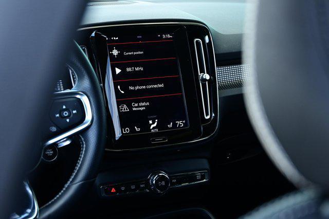 used 2019 Volvo XC40 car, priced at $24,988
