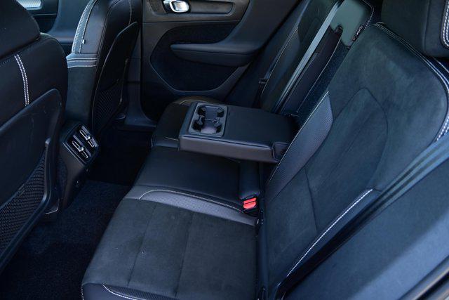 used 2019 Volvo XC40 car, priced at $24,988
