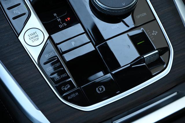 new 2026 BMW X7 car, priced at $95,775