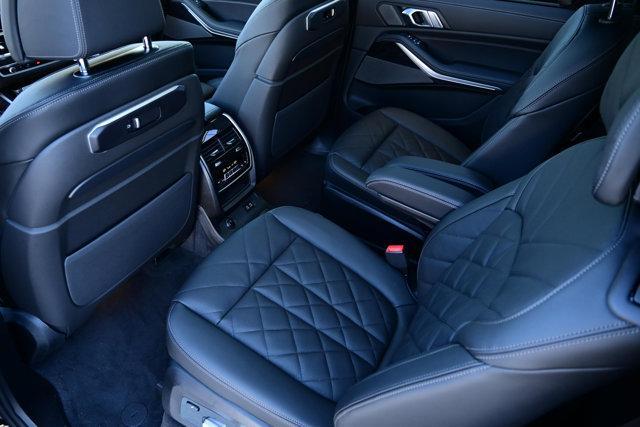 new 2026 BMW X7 car, priced at $103,325