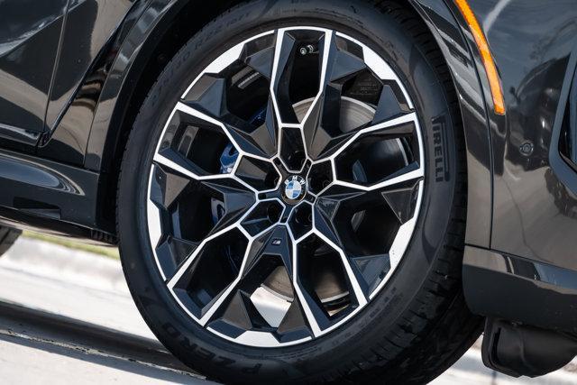 new 2026 BMW X7 car, priced at $104,075