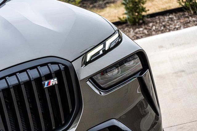 new 2025 BMW X7 car, priced at $119,425