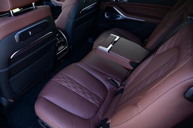 new 2026 BMW X7 car, priced at $124,925