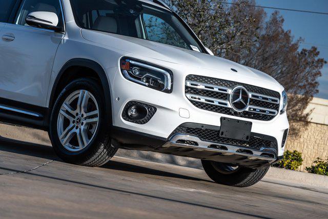 used 2020 Mercedes-Benz GLB 250 car, priced at $27,987