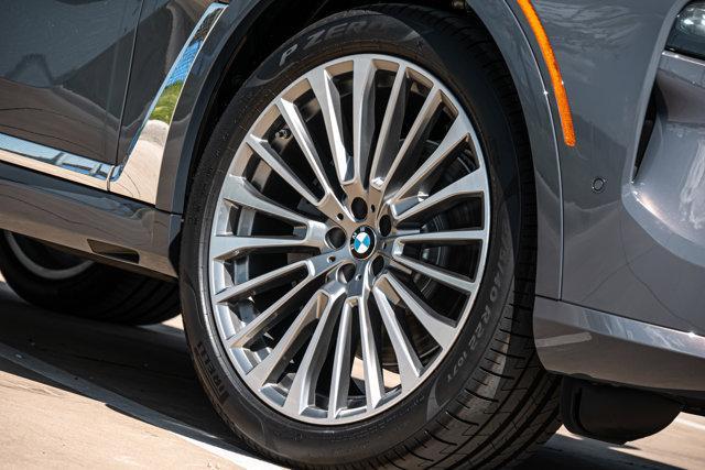 new 2026 BMW X7 car, priced at $96,025
