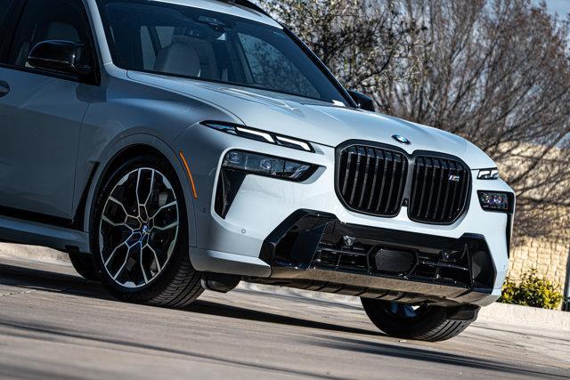 new 2025 BMW X7 car, priced at $120,725