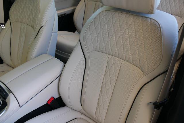 new 2026 BMW X7 car, priced at $124,125