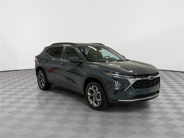 new 2025 Chevrolet Trax car, priced at $25,524