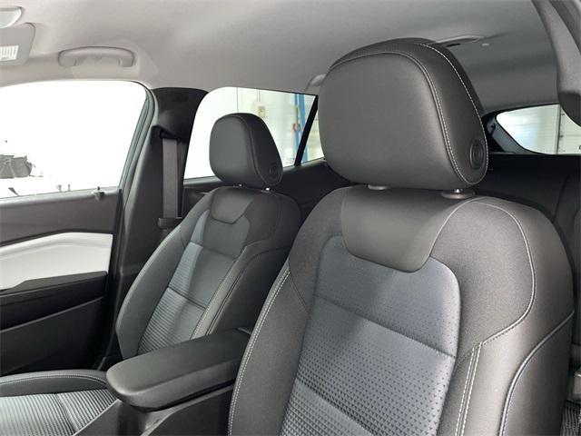 new 2025 Chevrolet Trax car, priced at $25,524