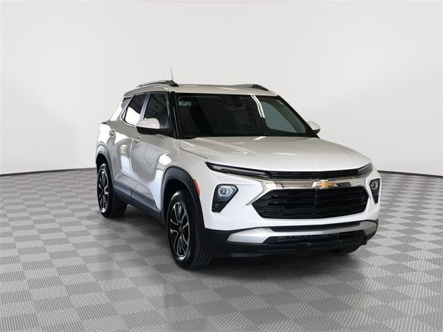 new 2025 Chevrolet TrailBlazer car, priced at $29,192