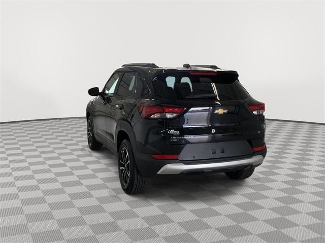 new 2025 Chevrolet TrailBlazer car, priced at $28,573