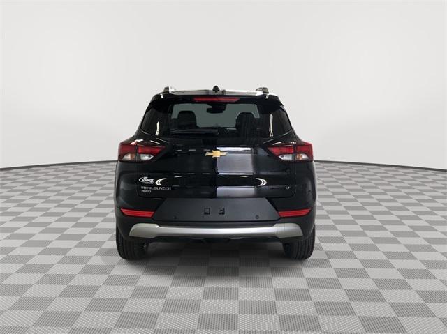 new 2025 Chevrolet TrailBlazer car, priced at $28,573