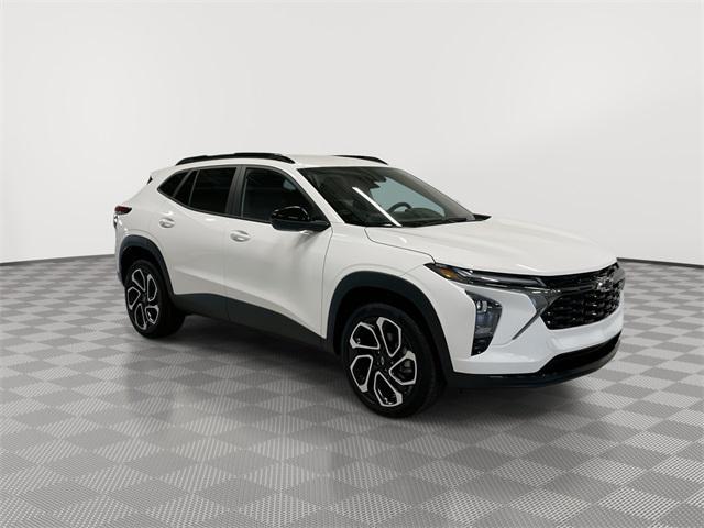 new 2025 Chevrolet Trax car, priced at $26,955