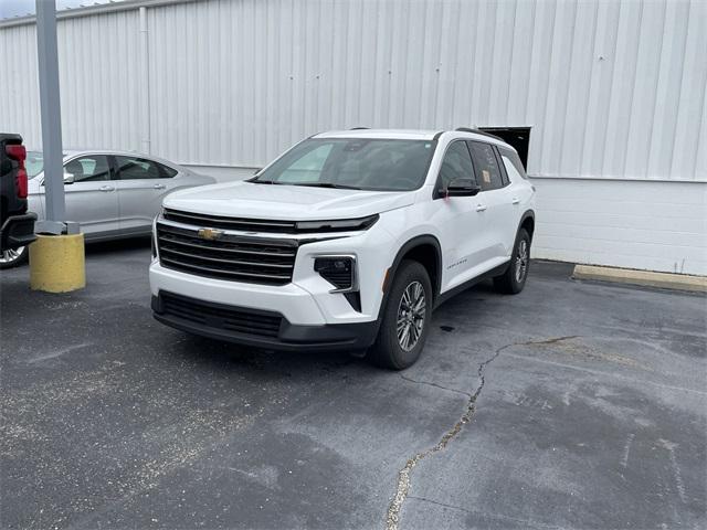 used 2025 Chevrolet Traverse car, priced at $39,997