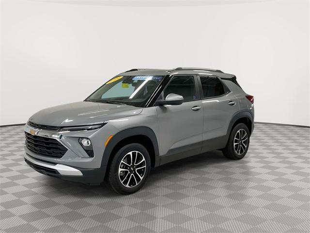 used 2024 Chevrolet TrailBlazer car, priced at $25,727