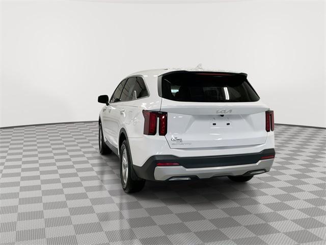 used 2025 Kia Sorento car, priced at $32,046