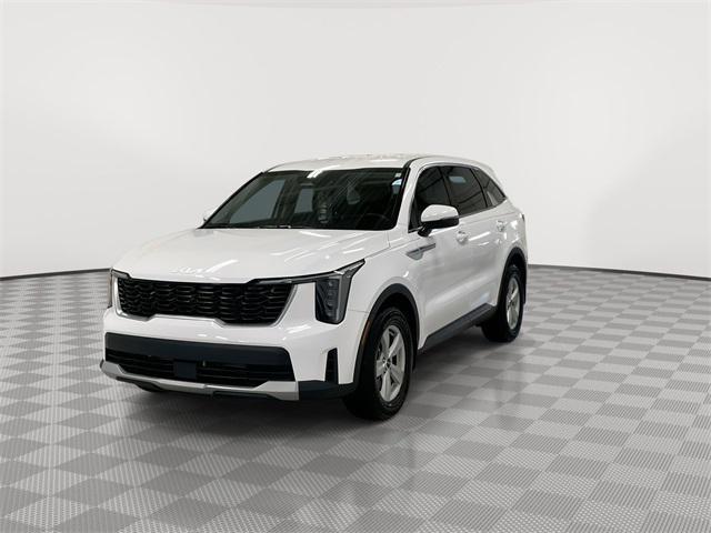 used 2025 Kia Sorento car, priced at $32,046