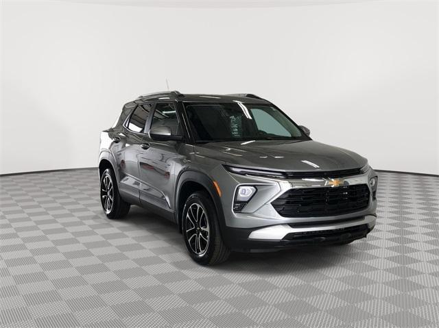 new 2025 Chevrolet TrailBlazer car, priced at $29,419