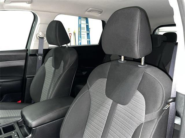 used 2024 Kia Sorento car, priced at $29,897