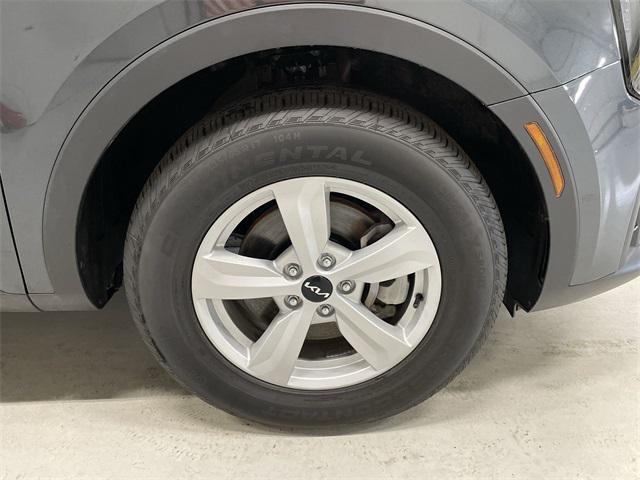 used 2024 Kia Sorento car, priced at $29,897