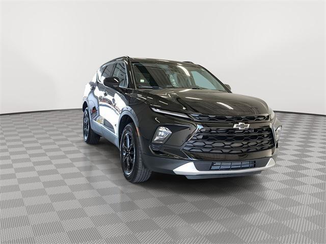 new 2025 Chevrolet Blazer car, priced at $36,672