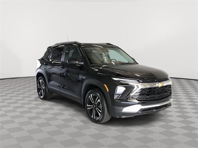 new 2025 Chevrolet TrailBlazer car, priced at $29,872