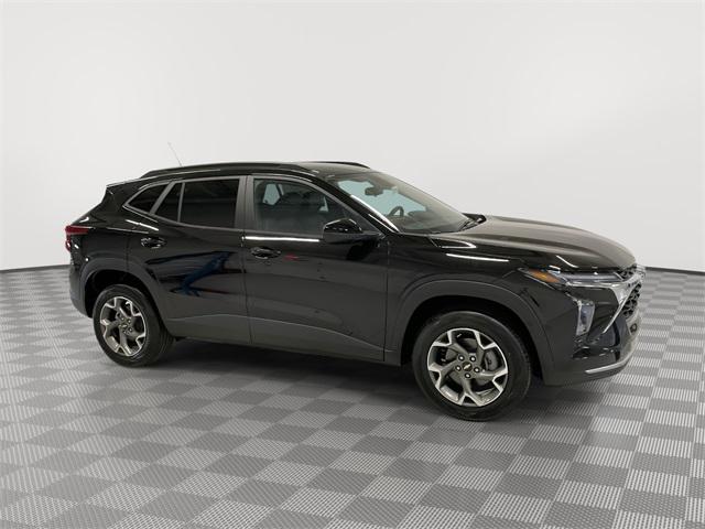 new 2025 Chevrolet Trax car, priced at $24,904