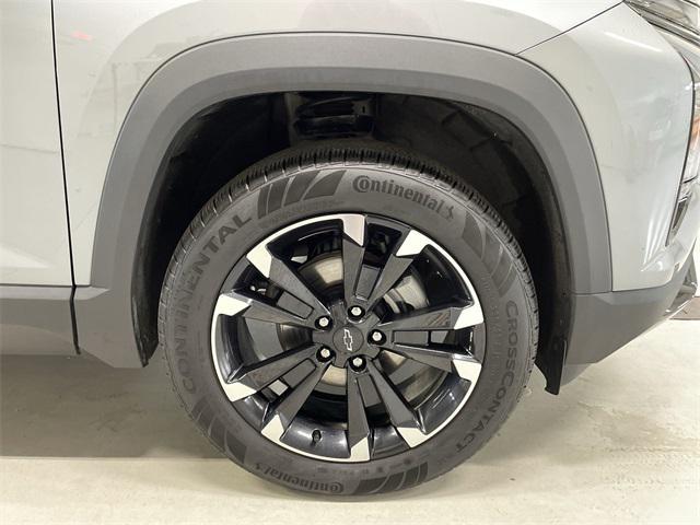 used 2025 Chevrolet Equinox car, priced at $32,897