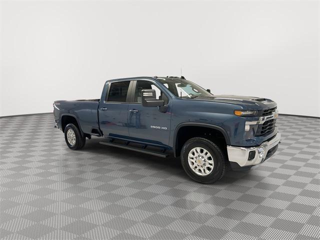 new 2025 Chevrolet Silverado 3500 car, priced at $65,660