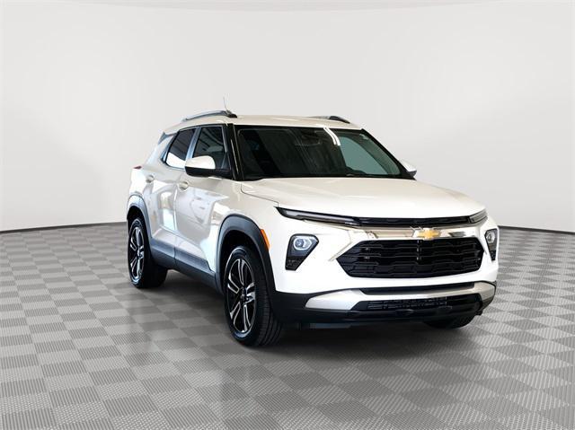 new 2025 Chevrolet TrailBlazer car, priced at $29,488