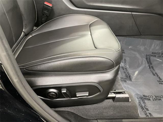 used 2023 Jeep Grand Cherokee car, priced at $30,897