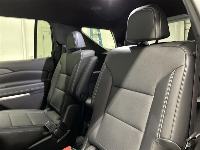 new 2025 Chevrolet Traverse car