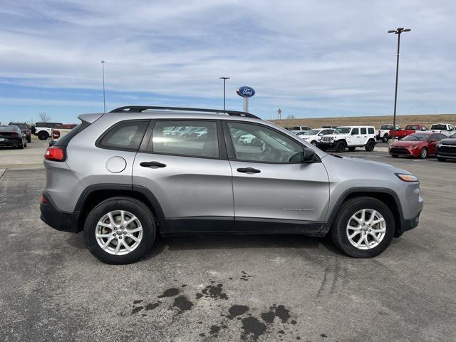 used 2016 Jeep Cherokee car, priced at $9,000