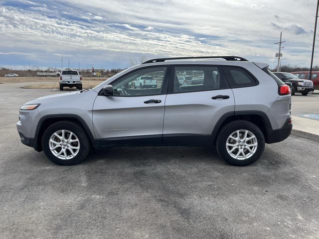 used 2016 Jeep Cherokee car, priced at $9,000