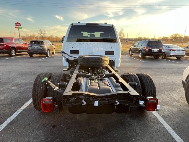 new 2024 Ford F-350 car, priced at $68,915